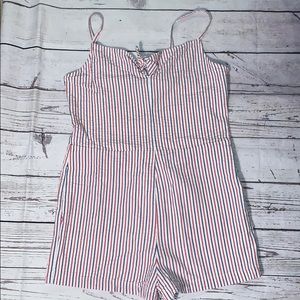 🐳 NWT 🐳 Vineyard Vines Firework Romper